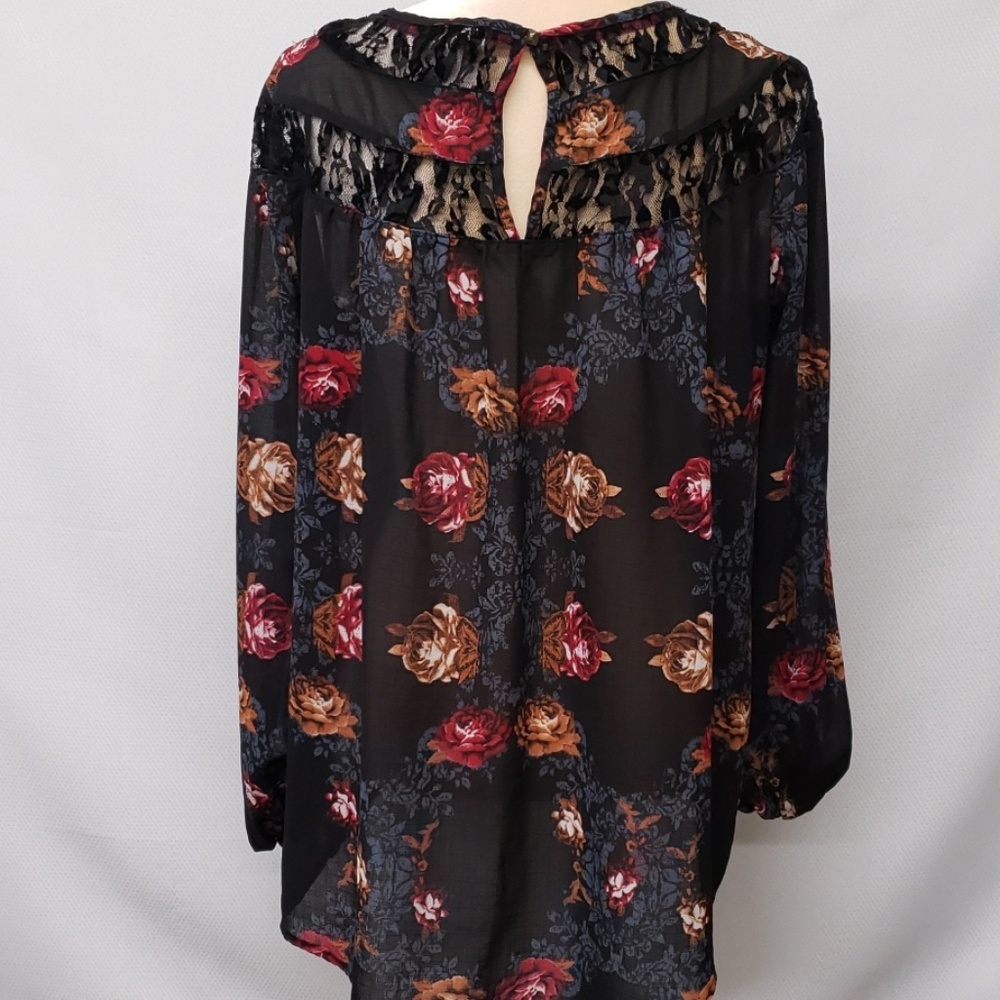 Knox Rose Blouse - Picture 5 of 6